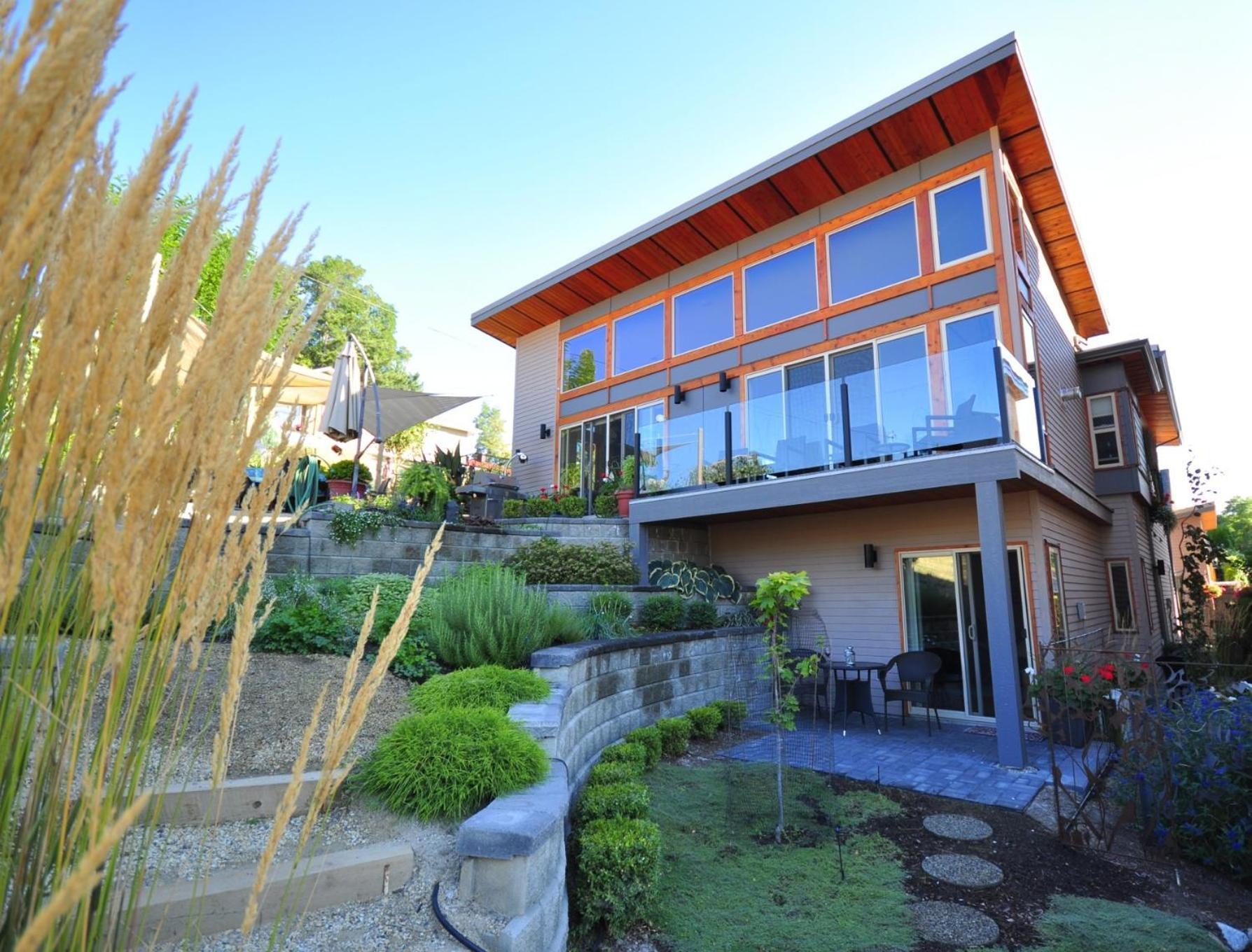 Cormier'S Studio Guest Suites Penticton Exterior foto