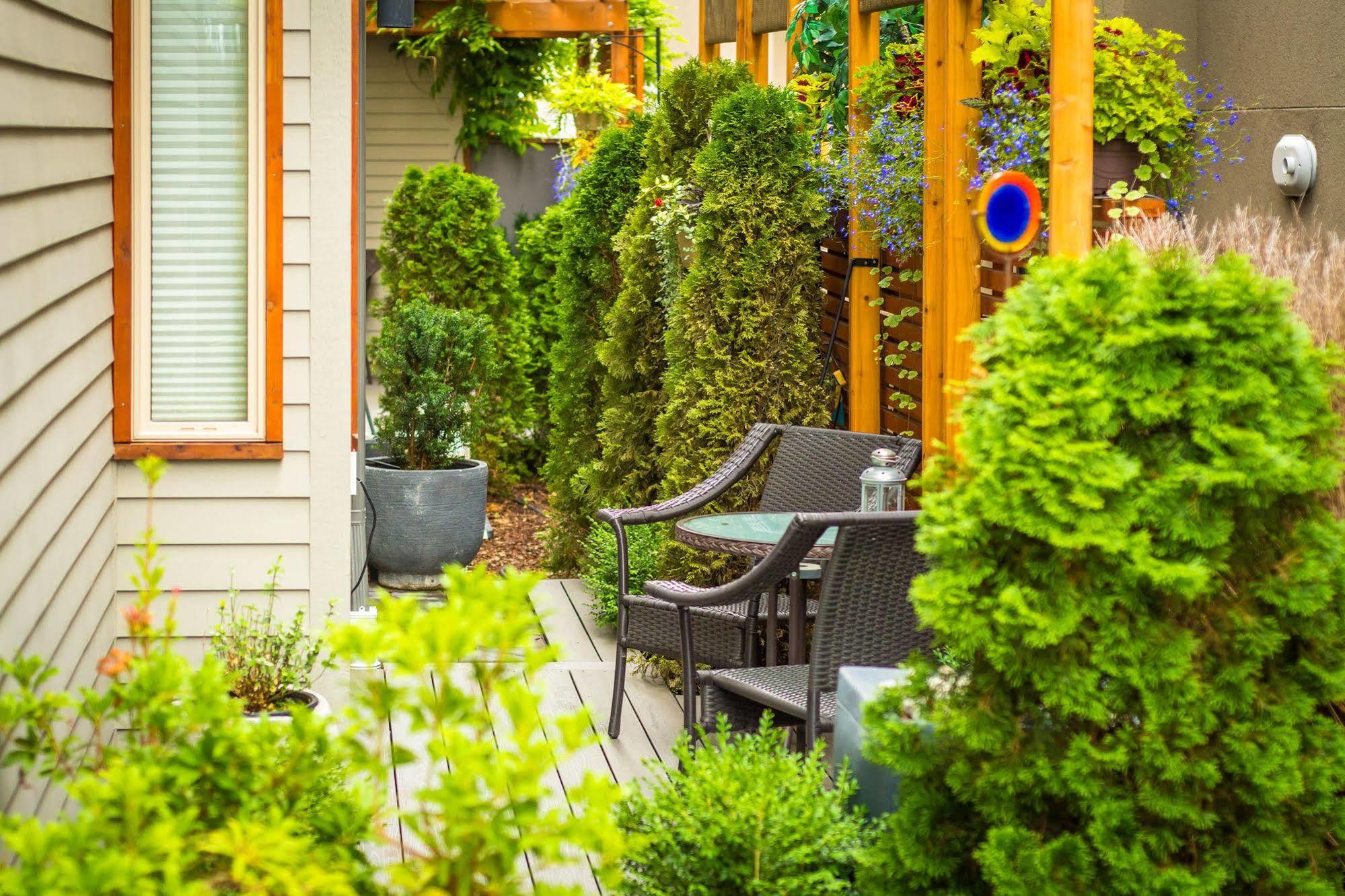 Cormier'S Studio Guest Suites Penticton Exterior foto